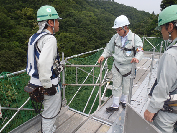 安全管理士による現場パトロールの様子